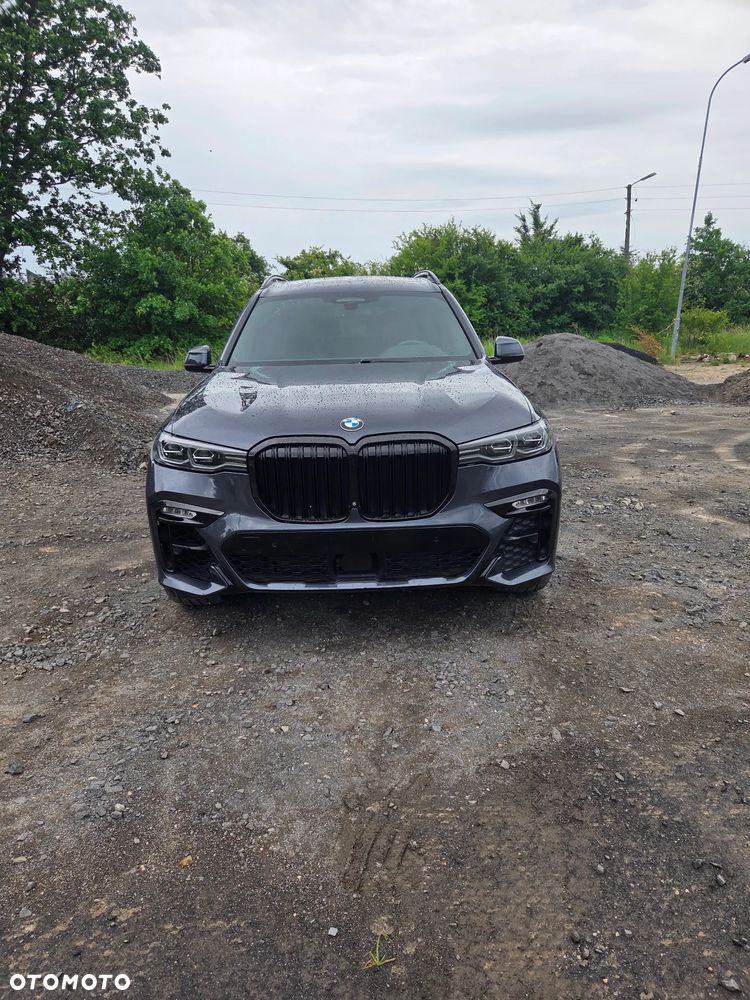 BMW X7 M50i - 7