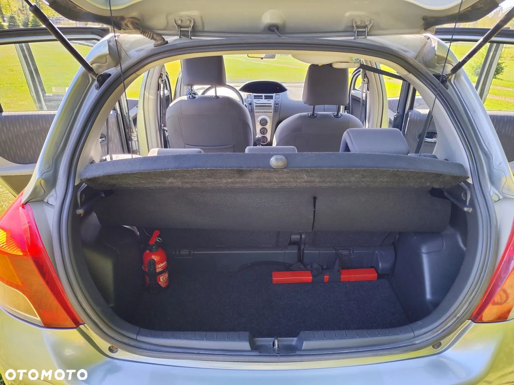 Toyota Yaris - 11