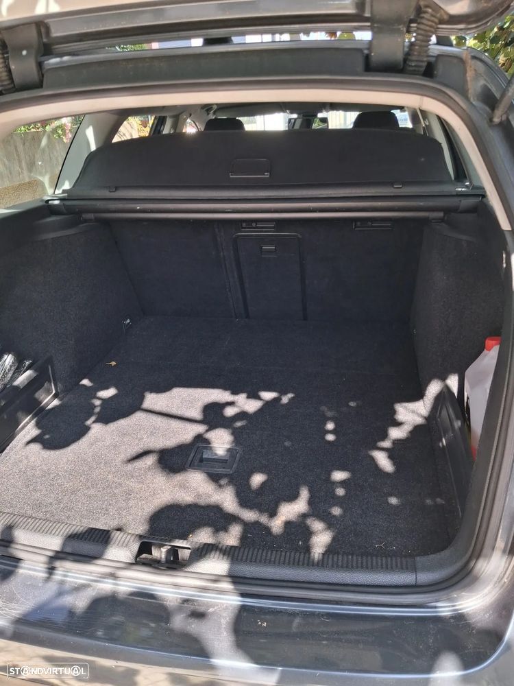 VW Passat 1.6 TDI Confortline - 3