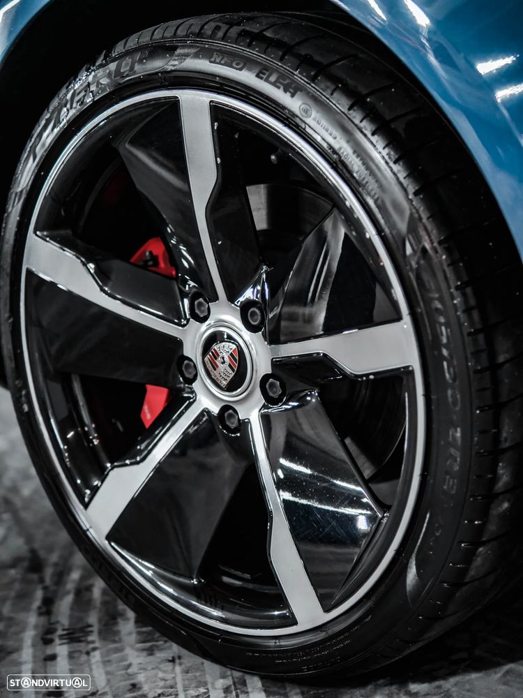 Porsche Taycan 4S - 17