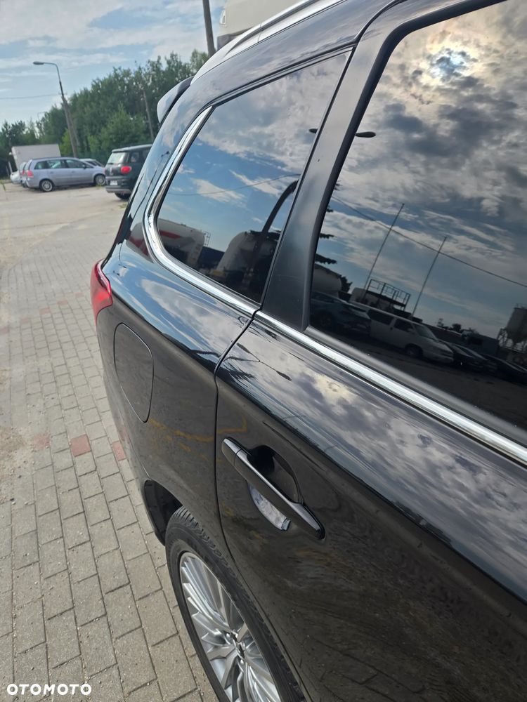 Mitsubishi Outlander - 30