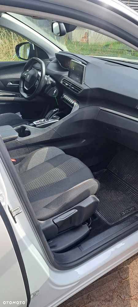 Peugeot 3008 PureTech 130 Stop & Start GPF EAT8 Active - 9