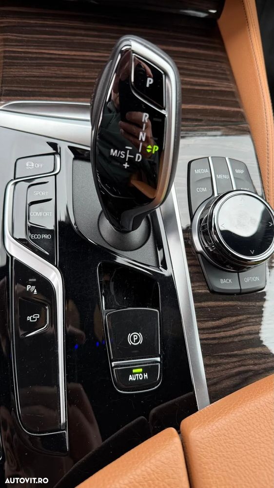 BMW Seria 5 540i xDrive Touring Aut. Luxury Line - 19