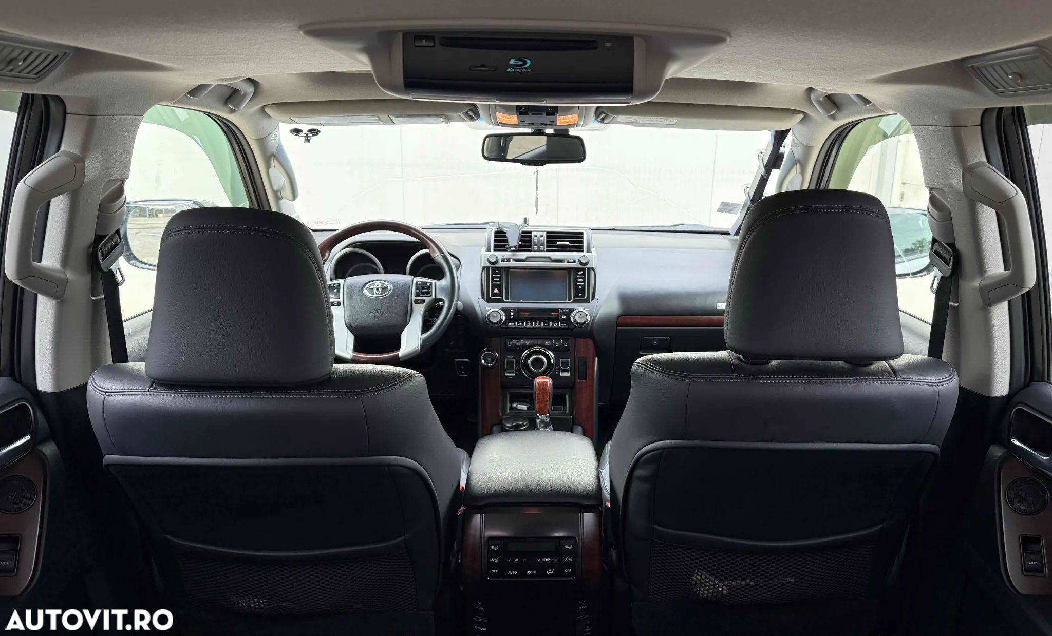 Toyota Land Cruiser - 9