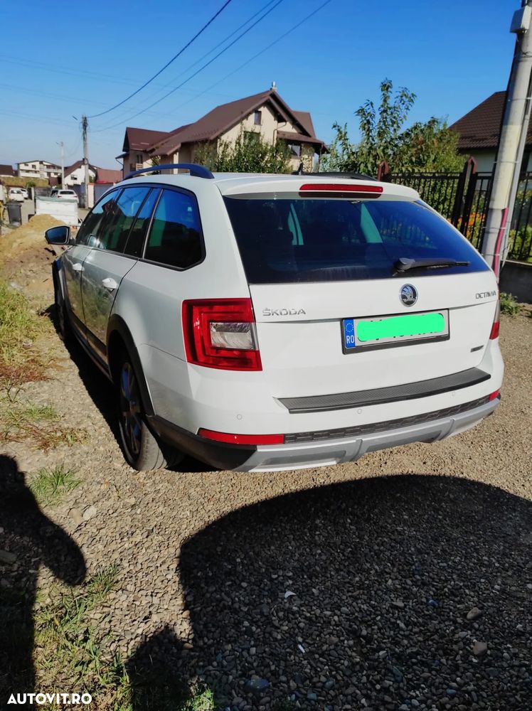 Skoda Octavia 2.0 TDI 4x4 DSG Scout - 3