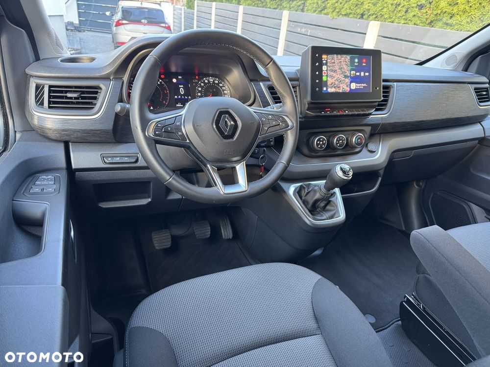 Renault Trafic - 25