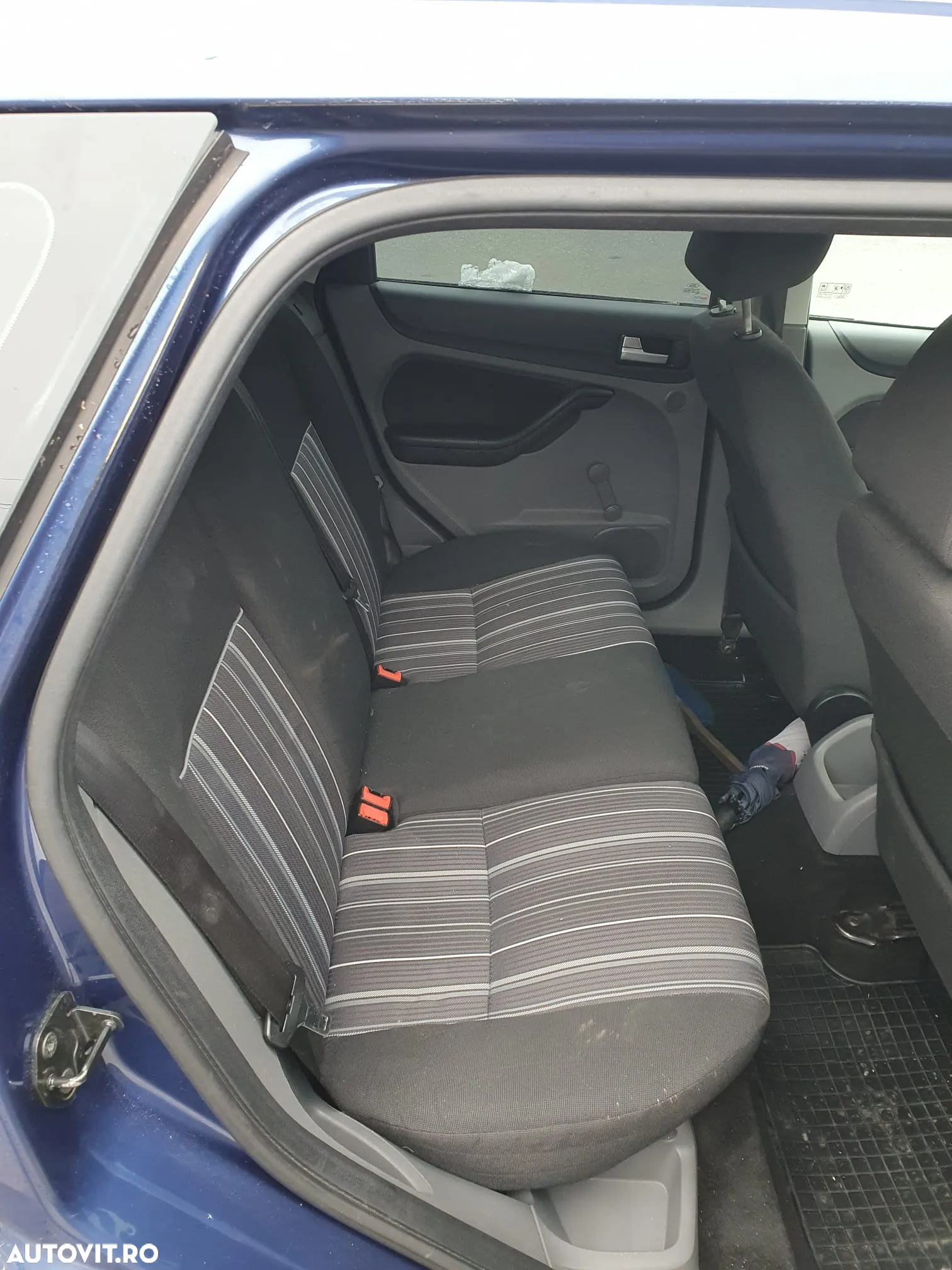 Ford Focus 1.6 16V Ambiente - 10