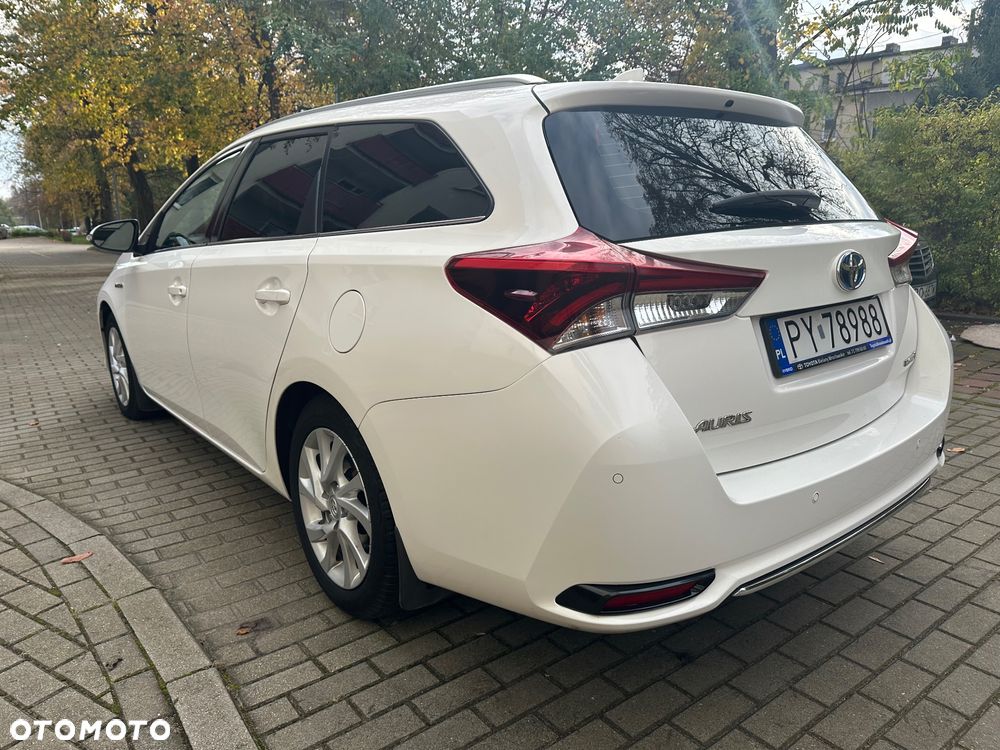 Toyota Auris Hybrid 135 Comfort - 6