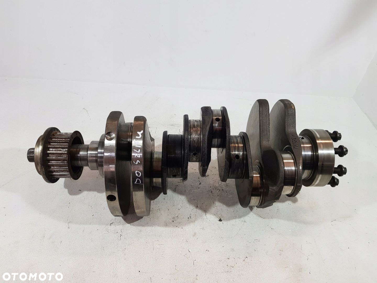 WAŁ KORBOWY 9X2Q-AA CITROEN C5 III X7 3.0 HDI DT20C - 2