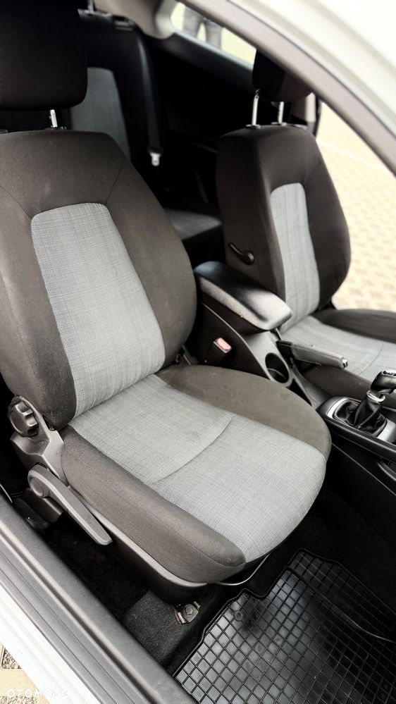 Kia Ceed 1.6 CRDi 90 ISG Vision - 19