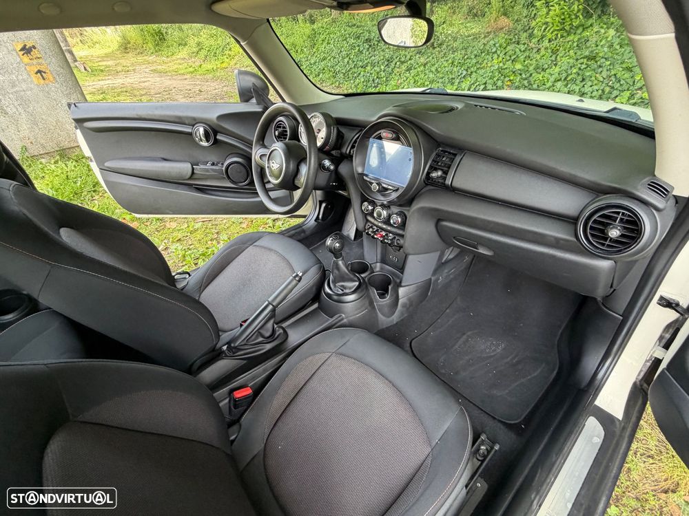 MINI 3 Portas Cooper D - 9