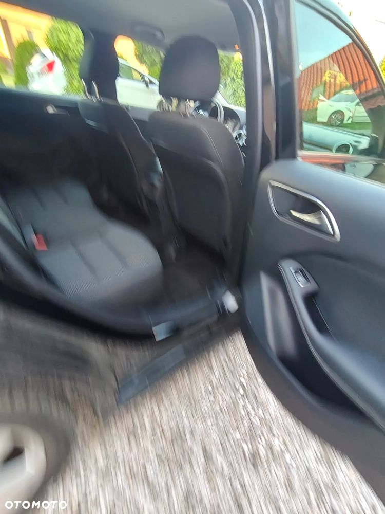 Mercedes-Benz Klasa B 200 d 7G-DCT SCORE - 13