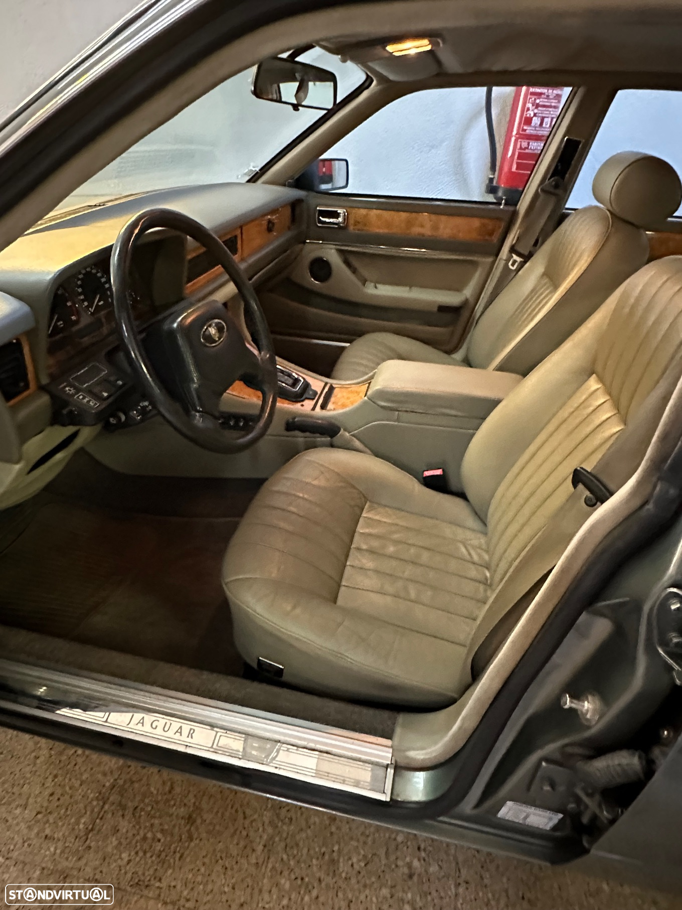 Jaguar Sovereign 4.0 - 5