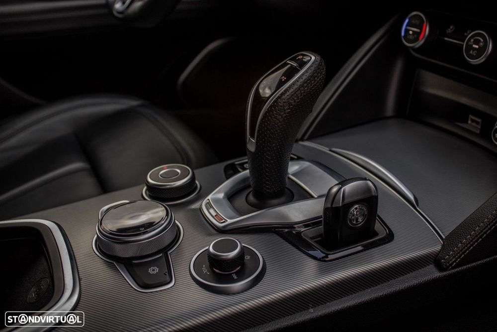 Alfa Romeo Stelvio 2.2 D Sprint AT8 - 37