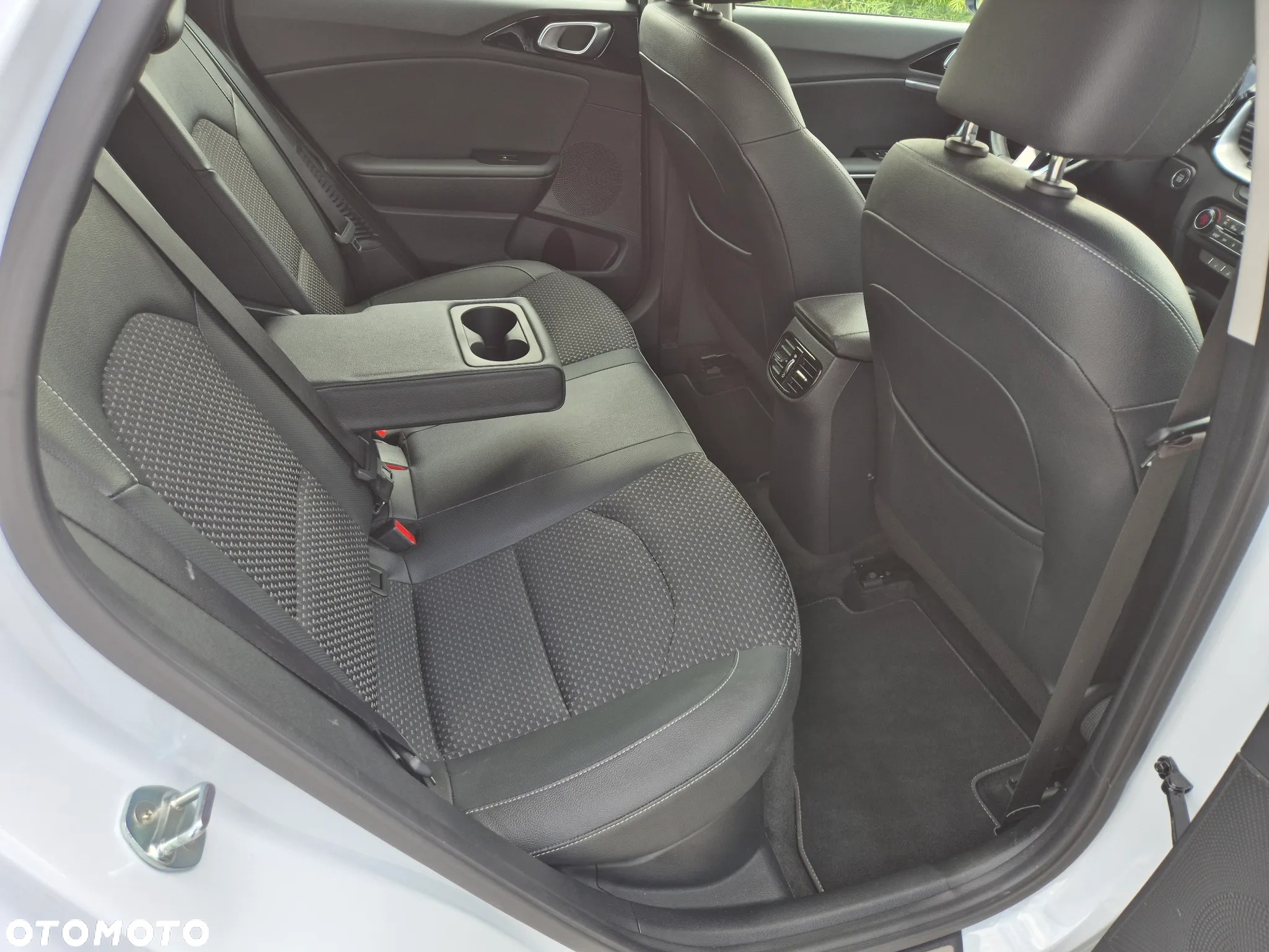 Kia XCeed - 24