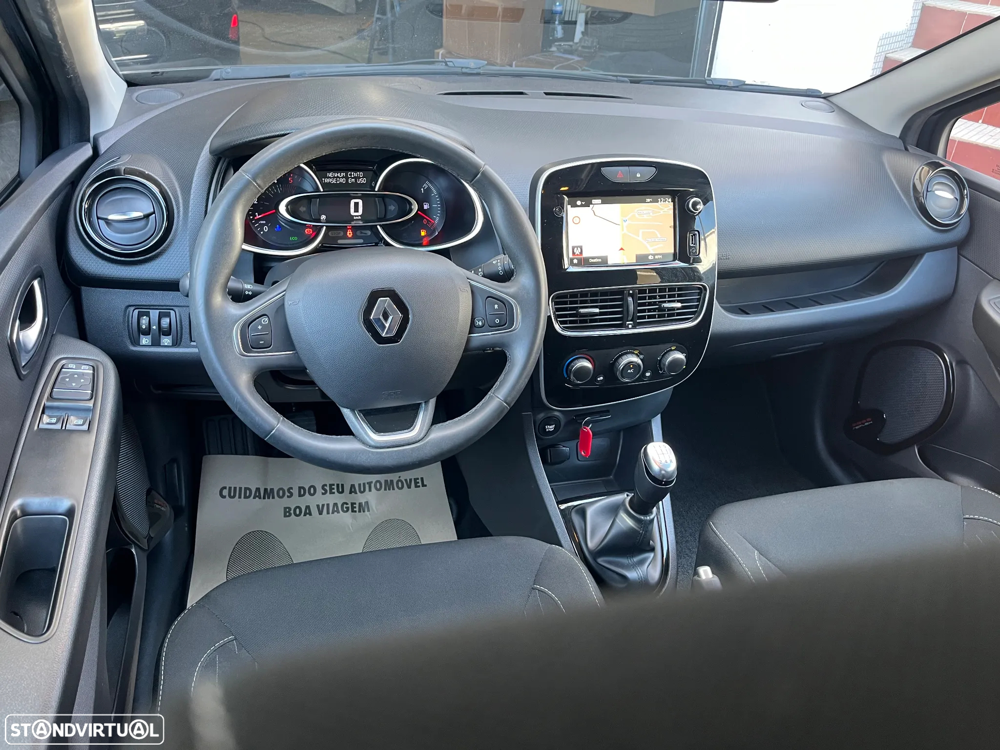 Renault Clio Sport Tourer 1.5 dCi Limited - 28