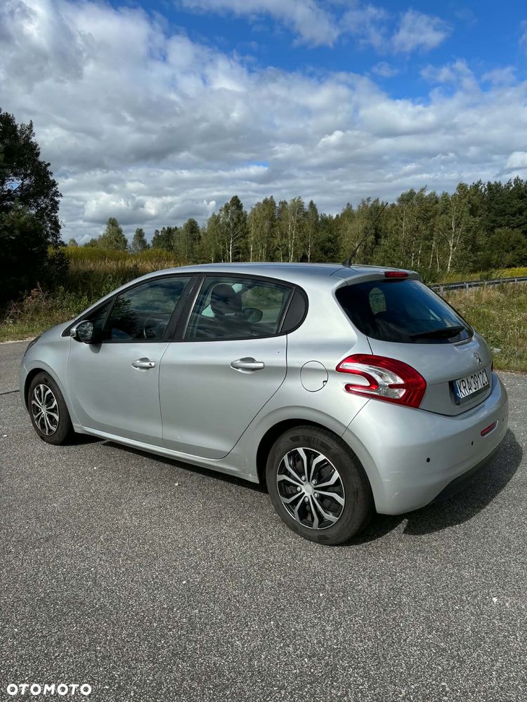 Peugeot 208 1.2 PureTech Allure - 6