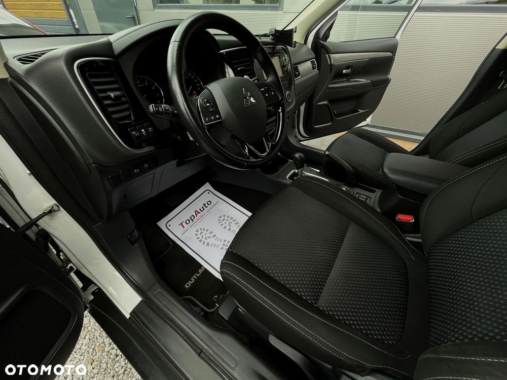 Mitsubishi Outlander 2.0 Instyle SDA 4WD CVT - 19