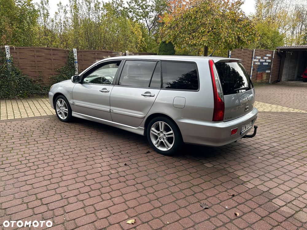 Mitsubishi Lancer Kombi 1.6 Intense - 8