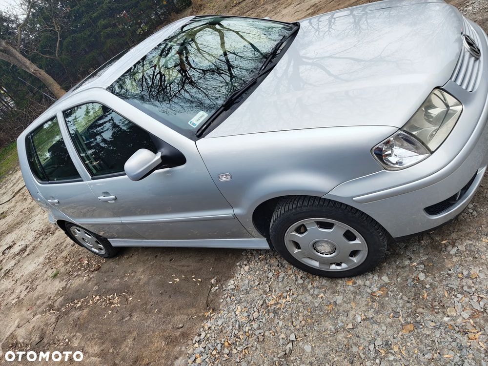 Volkswagen Polo 1.4 16V Comfortline - 4