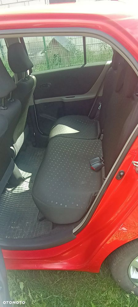 Toyota Yaris 1.3 Luna Premium - 12