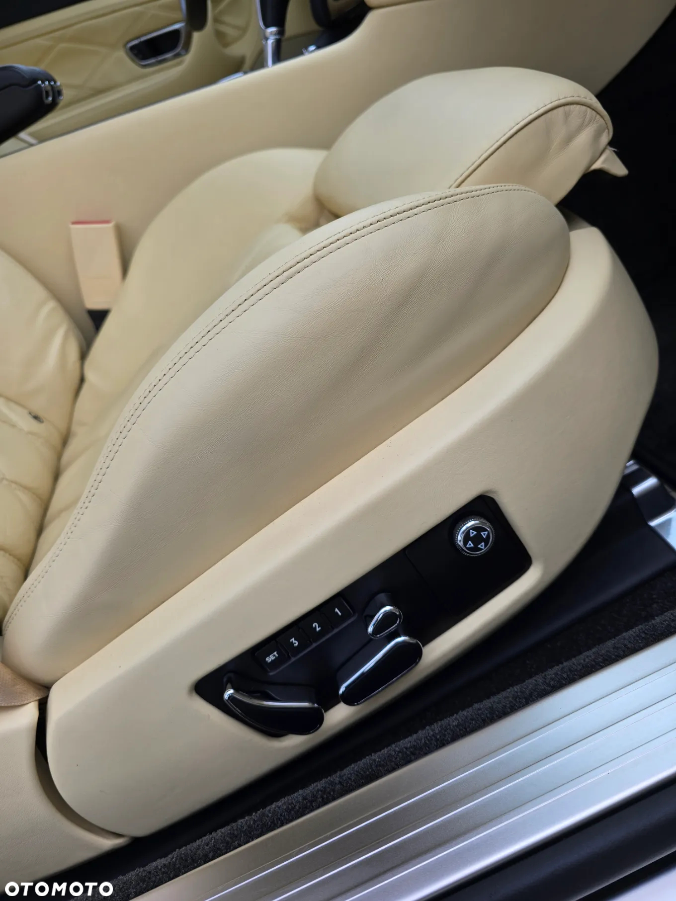 Bentley Continental GT Standard - 17