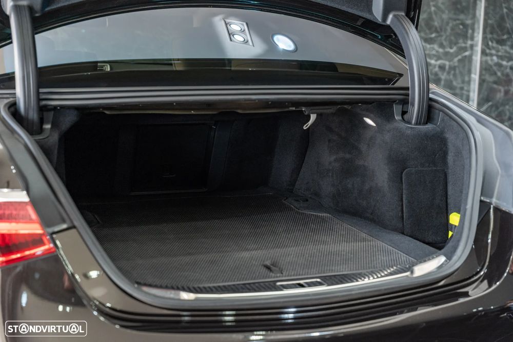 Mercedes-Benz S 580 e - 35