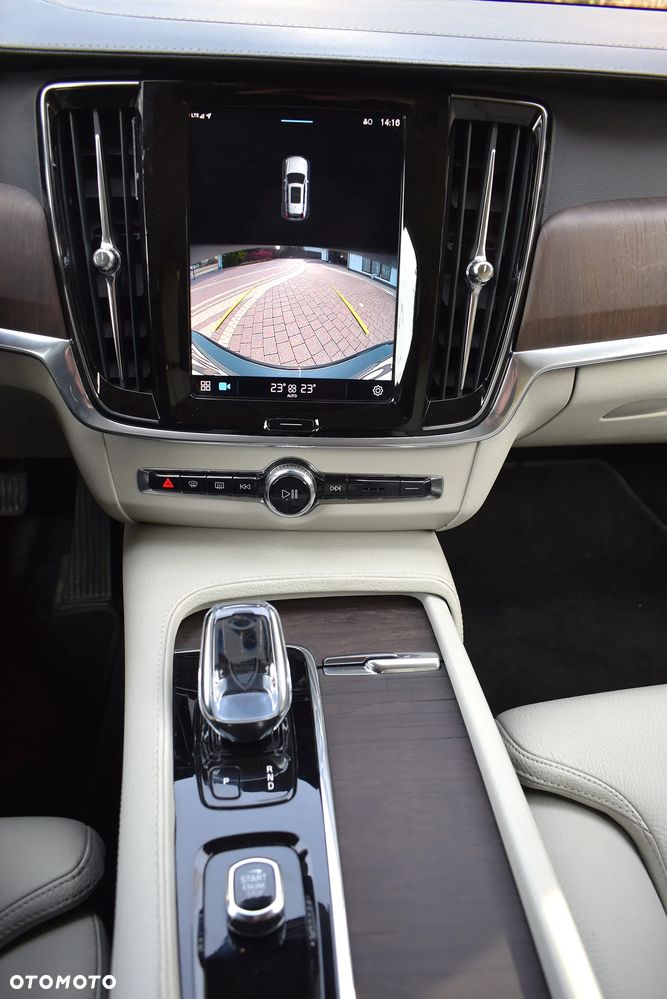 Volvo V90 D4 AWD Inscription - 8