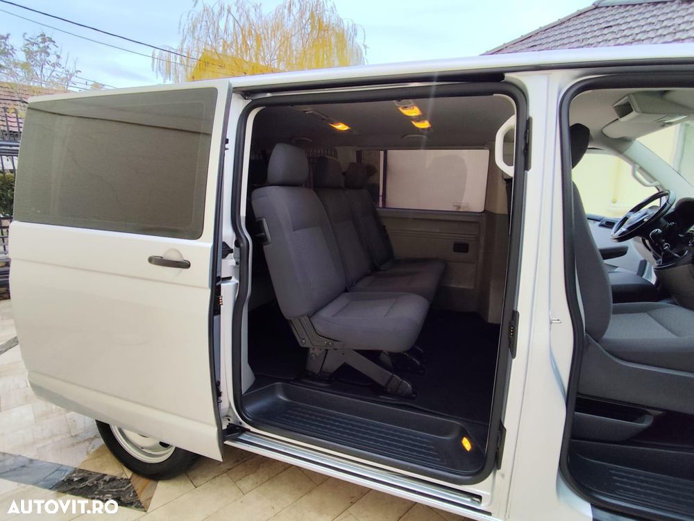 Volkswagen Caravelle - 12