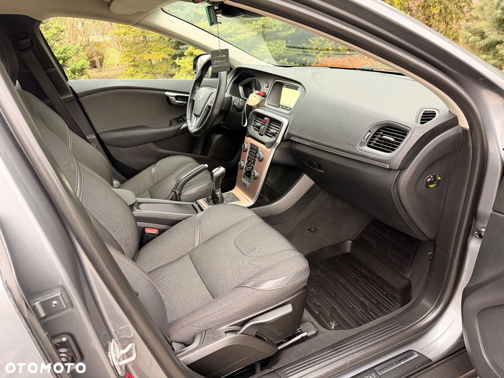 Volvo V40 D2 Summum - 37