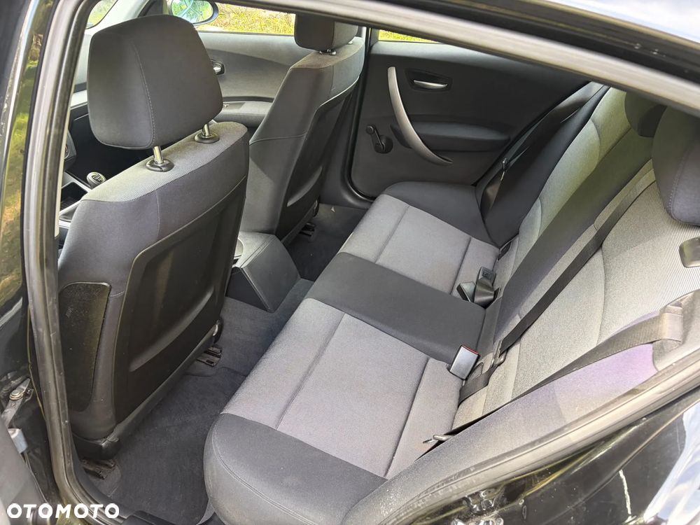 BMW Seria 1 - 25