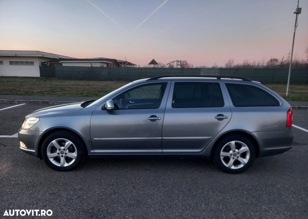 Skoda Octavia Combi 1.4 TSI FAMILY - 4