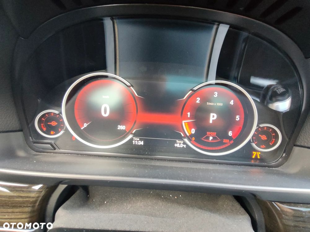 BMW Seria 5 530d xDrive Luxury Line - 35