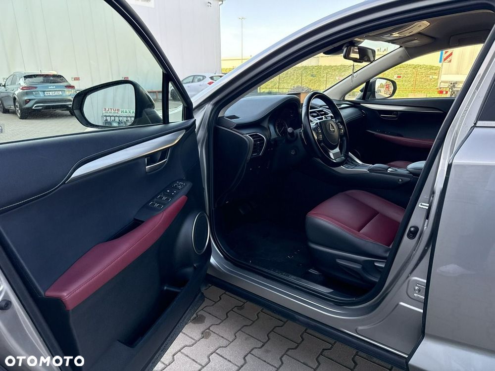 Lexus NX 300h F Impression AWD - 10