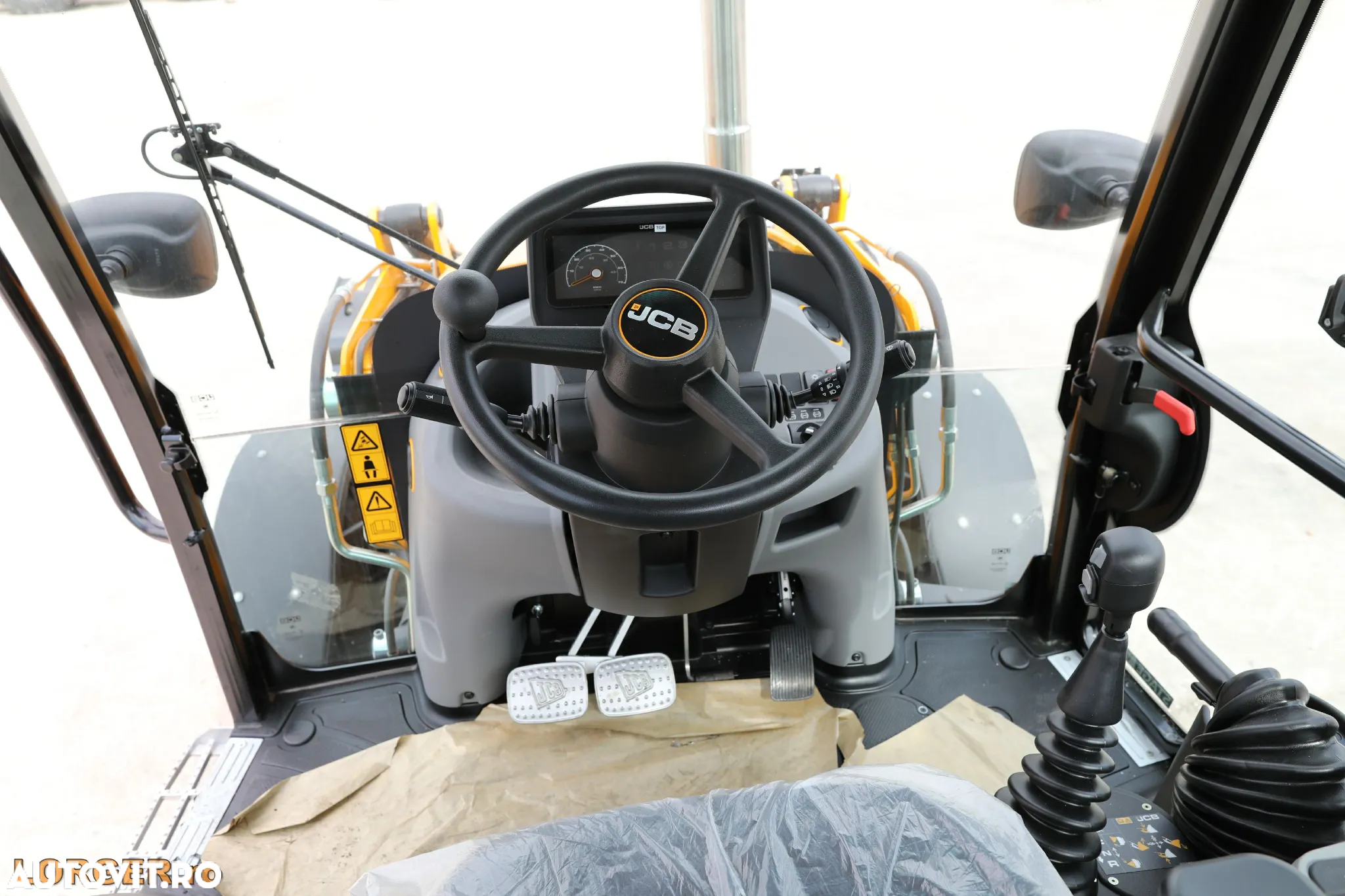 JCB 3CX - 9