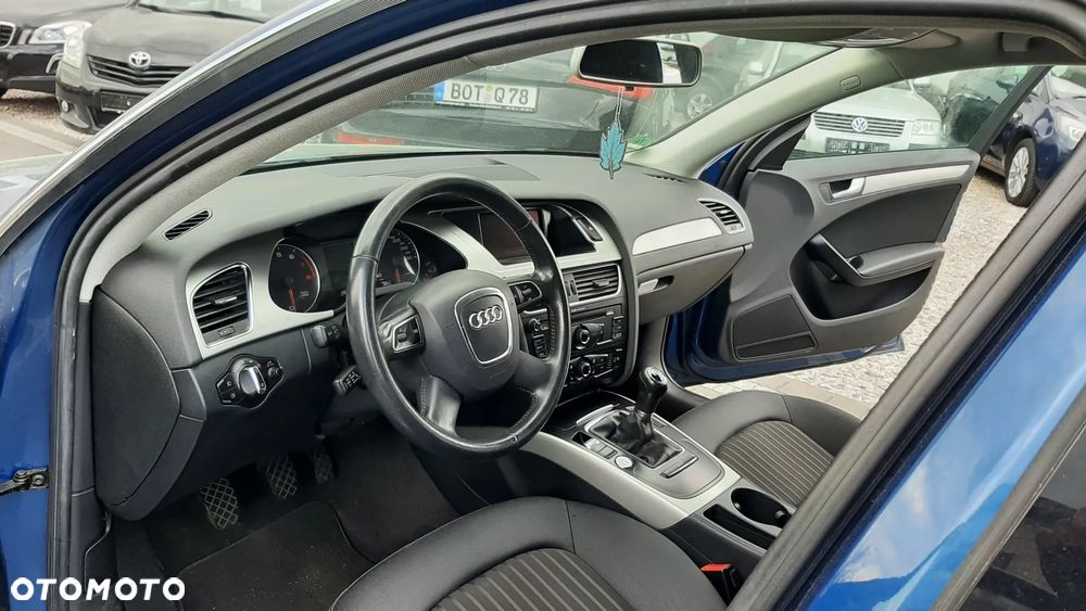 Audi A4 Limousine - 9