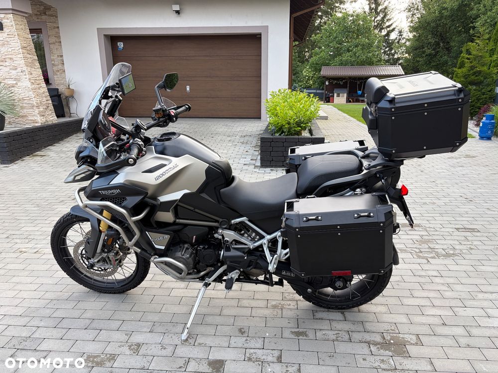Triumph Tiger - 2
