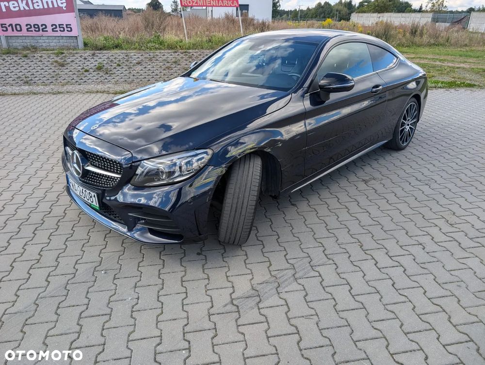Mercedes-Benz Klasa C 300 Coupe 9G-TRONIC AMG Line - 4