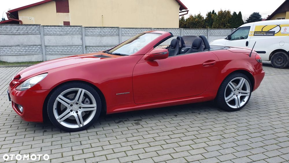 Mercedes-Benz SLK 200 BlueEFFICIENCY 7G-TRONIC Roadster pur - 35