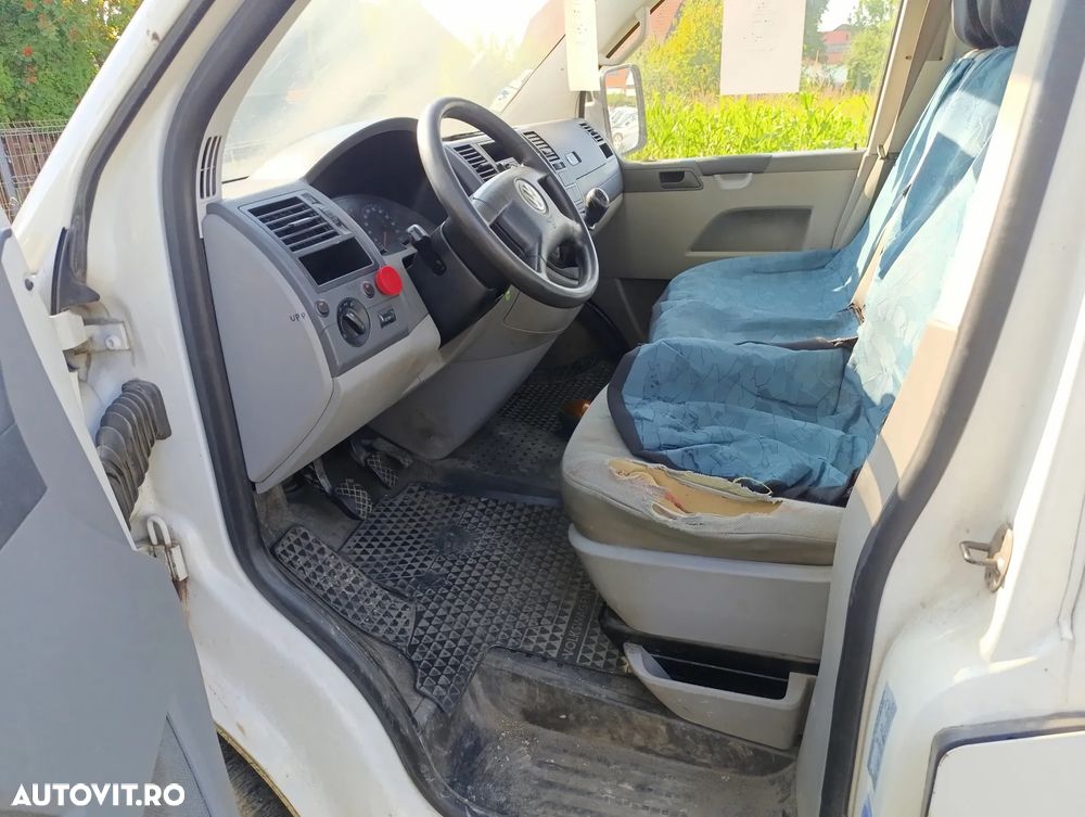 Volkswagen Transporter - 9