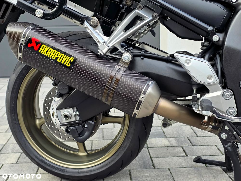 Yamaha FZ - 12