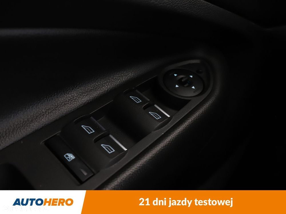 Ford Kuga - 27