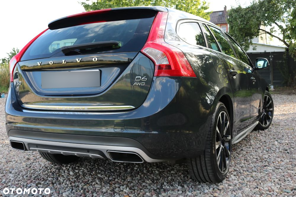 Volvo V60 D5 AWD Geartronic RDesign - 18