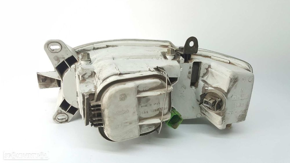 FAROL DIREITO FORD ESCORT BERL./TURNIER CLX BERLINA - 4