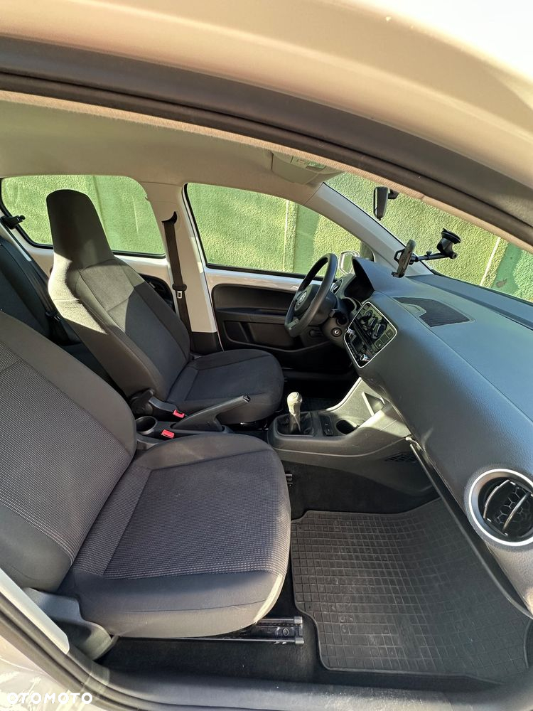 Volkswagen up! 1.0 take - 12