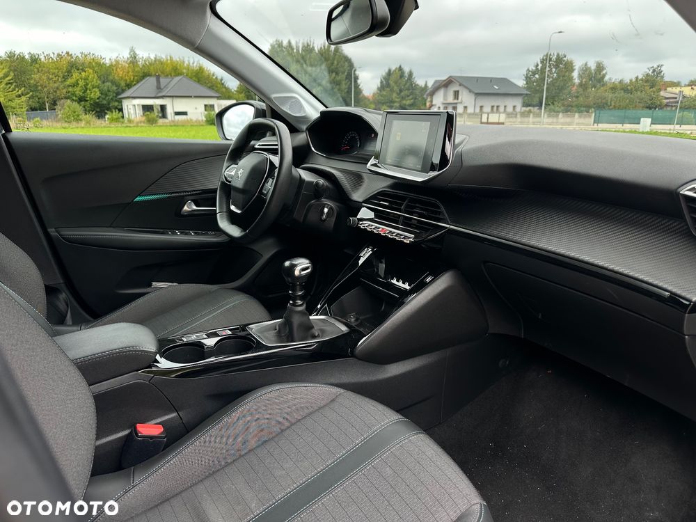 Peugeot 208 PureTech 100 Allure - 18