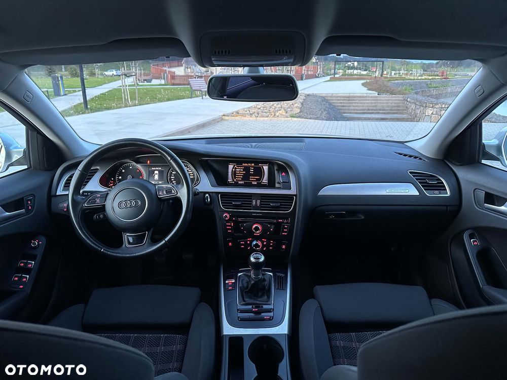 Audi A4 Avant 2.0 TDI DPF quattro Attraction - 23