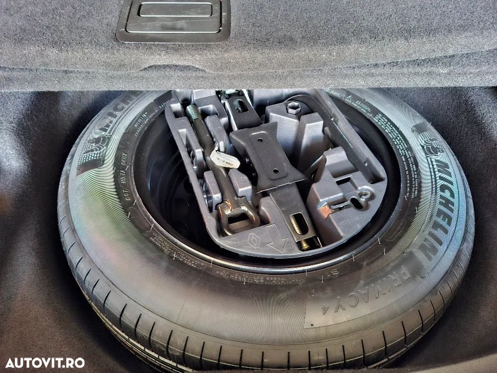 Renault Megane TCE 140 Equilibre - 24