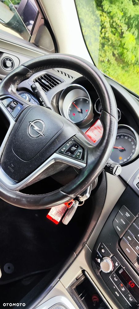 Opel Insignia - 18