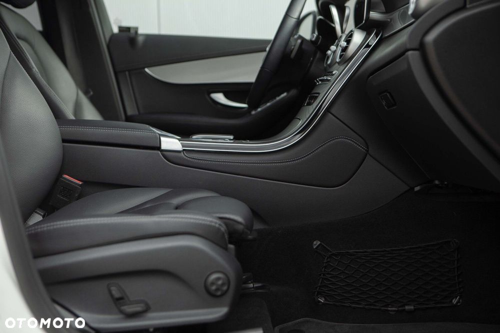 Mercedes-Benz GLC 200 d 4-Matic - 29